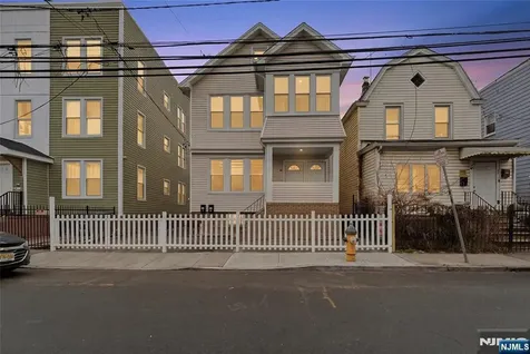 67 Brookdale Avenue Newark NJ 07106