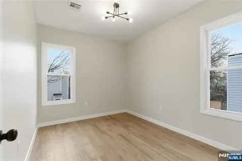 67 Brookdale Avenue Newark NJ 07106