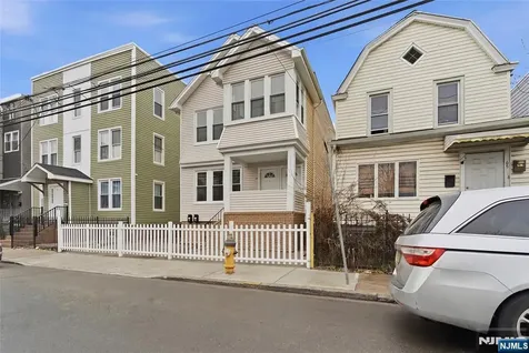 67 Brookdale Avenue Newark NJ 07106