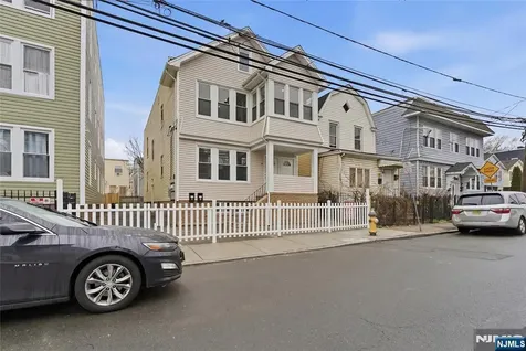 67 Brookdale Avenue Newark NJ 07106
