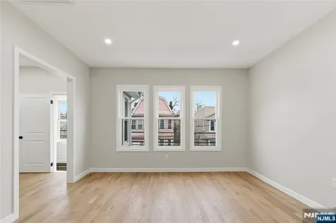 67 Brookdale Avenue Newark NJ 07106