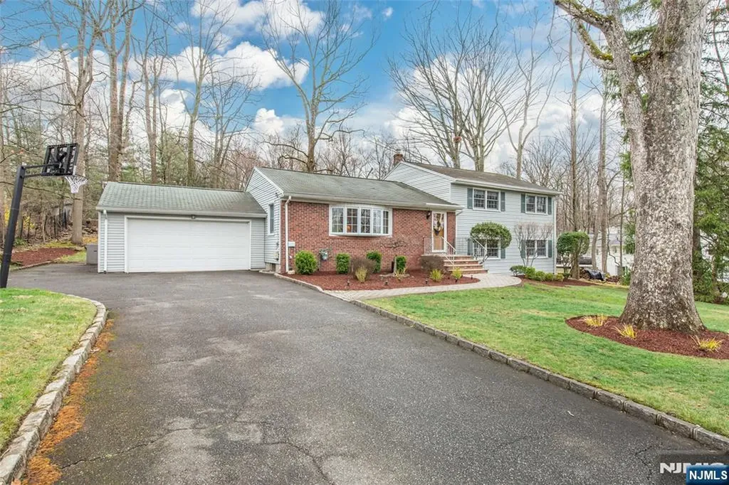 4 Oak Ridge North Caldwell NJ 07006