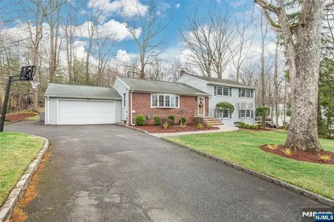 4 Oak Ridge North Caldwell NJ 07006