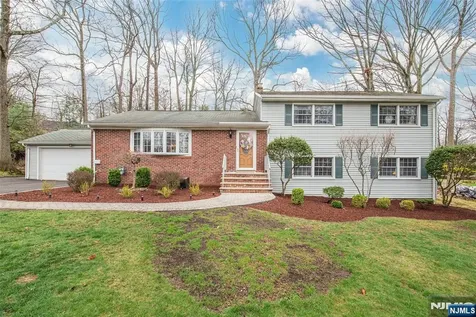 4 Oak Ridge North Caldwell NJ 07006