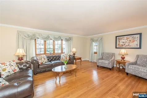 4 Oak Ridge North Caldwell NJ 07006