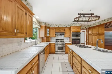 7 Trotters Lane Mahwah NJ 07430