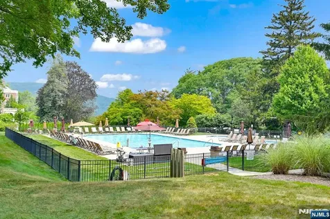 7 Trotters Lane Mahwah NJ 07430