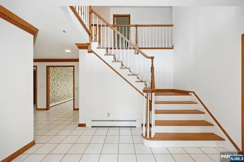 7 Trotters Lane Mahwah NJ 07430