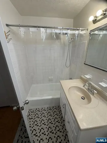 39 39th Street Paterson NJ 07514