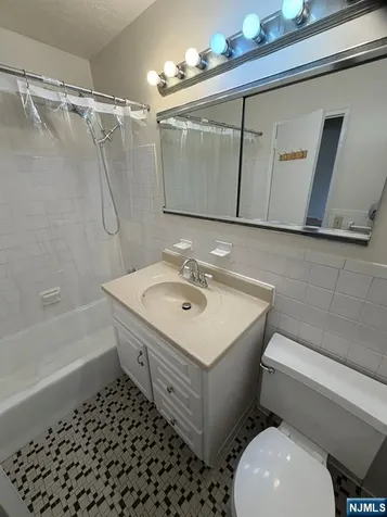 39 39th Street Paterson NJ 07514