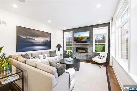 13 Muirfield Lane River Vale NJ 07675