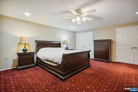49 Cherokee Court Sparta NJ 07871