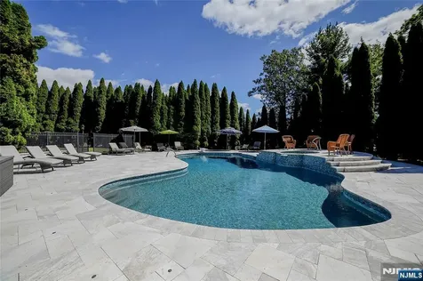 49 Cherokee Court Sparta NJ 07871
