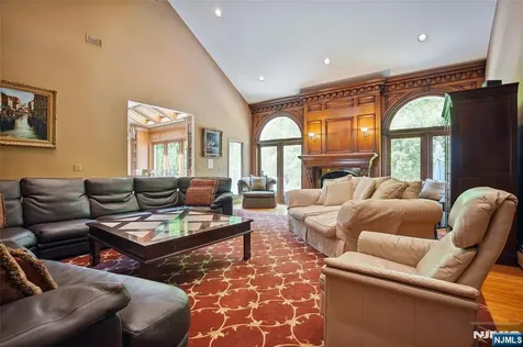 49 Cherokee Court Sparta NJ 07871