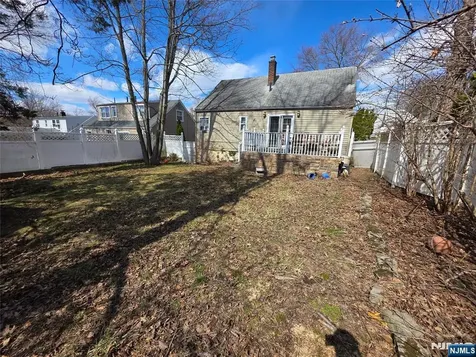 6 Holmes Street West Orange NJ 07052