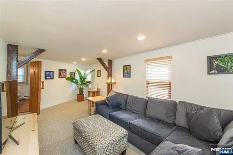 257 Mccosh Road Clifton NJ 07043