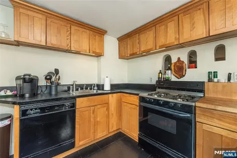 257 Mccosh Road Clifton NJ 07043
