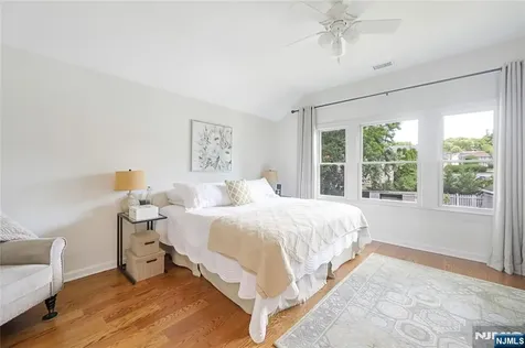 22 Center Street Midland Park NJ 07432