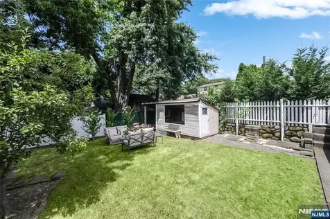 22 Center Street Midland Park NJ 07432