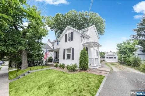 22 Center Street Midland Park NJ 07432