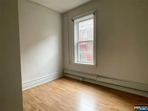 10 Hilliard Avenue Edgewater NJ 07020