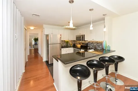 20 Parkside Court Wayne NJ 07470
