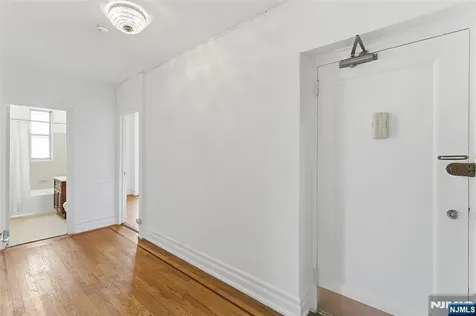 100 Palisade Avenue Englewood NJ 07631