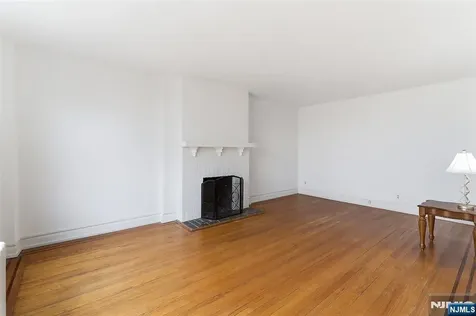 100 Palisade Avenue Englewood NJ 07631