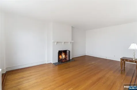 100 Palisade Avenue Englewood NJ 07631
