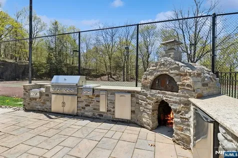 912 Cherokee Lane Franklin Lakes NJ 07417
