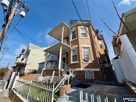 126 Gould Avenue Paterson NJ 07503