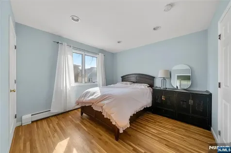 224 Warren Avenue Fort Lee NJ 07024