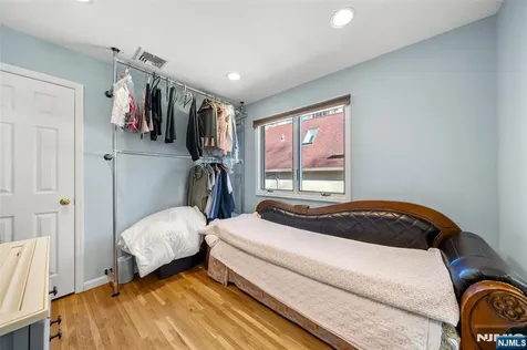 224 Warren Avenue Fort Lee NJ 07024
