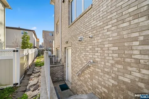 224 Warren Avenue Fort Lee NJ 07024