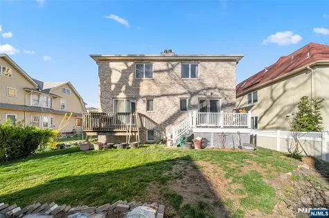 224 Warren Avenue Fort Lee NJ 07024