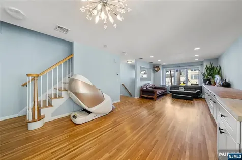 224 Warren Avenue Fort Lee NJ 07024