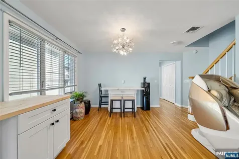 224 Warren Avenue Fort Lee NJ 07024