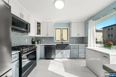 224 Warren Avenue Fort Lee NJ 07024