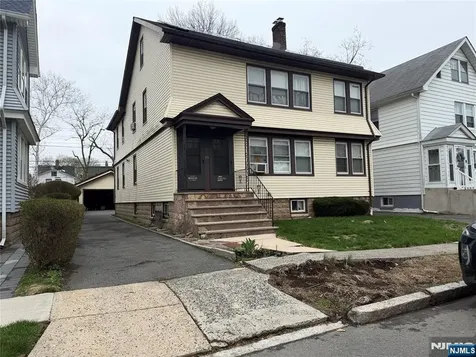 538 Maple Avenue East Orange NJ 07017