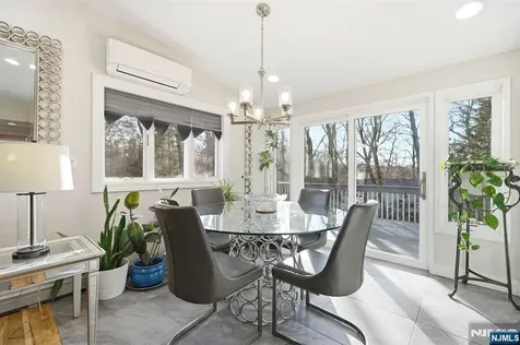 6 Ramsay Road West Milford NJ 07421