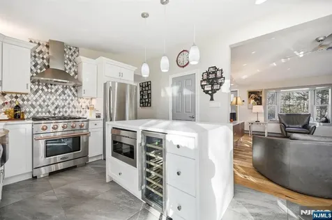 6 Ramsay Road West Milford NJ 07421