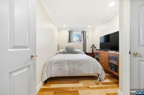 6 Ramsay Road West Milford NJ 07421