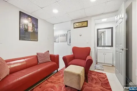 6 Ramsay Road West Milford NJ 07421