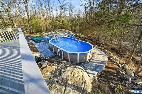 6 Ramsay Road West Milford NJ 07421