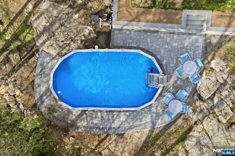 6 Ramsay Road West Milford NJ 07421