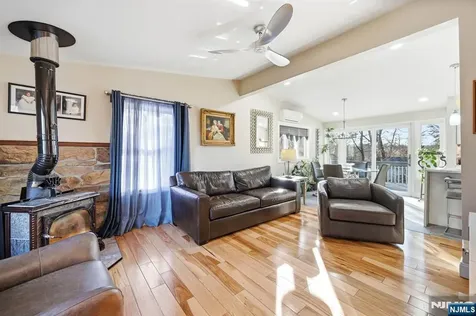 6 Ramsay Road West Milford NJ 07421