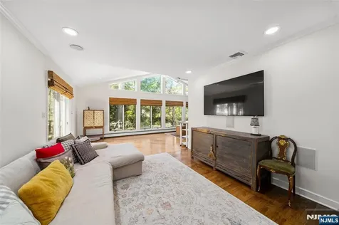 67 Stewart Street Demarest NJ 07627