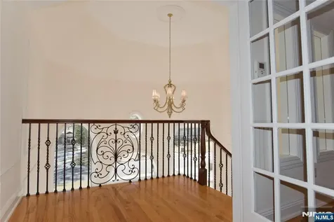 673 Glendale Road Franklin Lakes NJ 07417