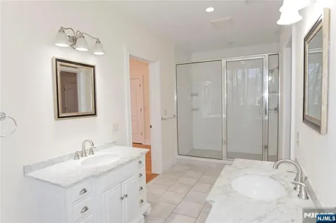 673 Glendale Road Franklin Lakes NJ 07417