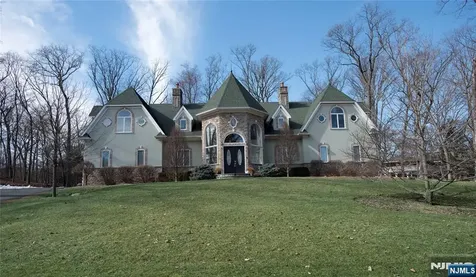 673 Glendale Road Franklin Lakes NJ 07417